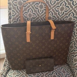 Louis Vuitton Brown Monogram Tote and Wallet set minor powdery zip pocket bag